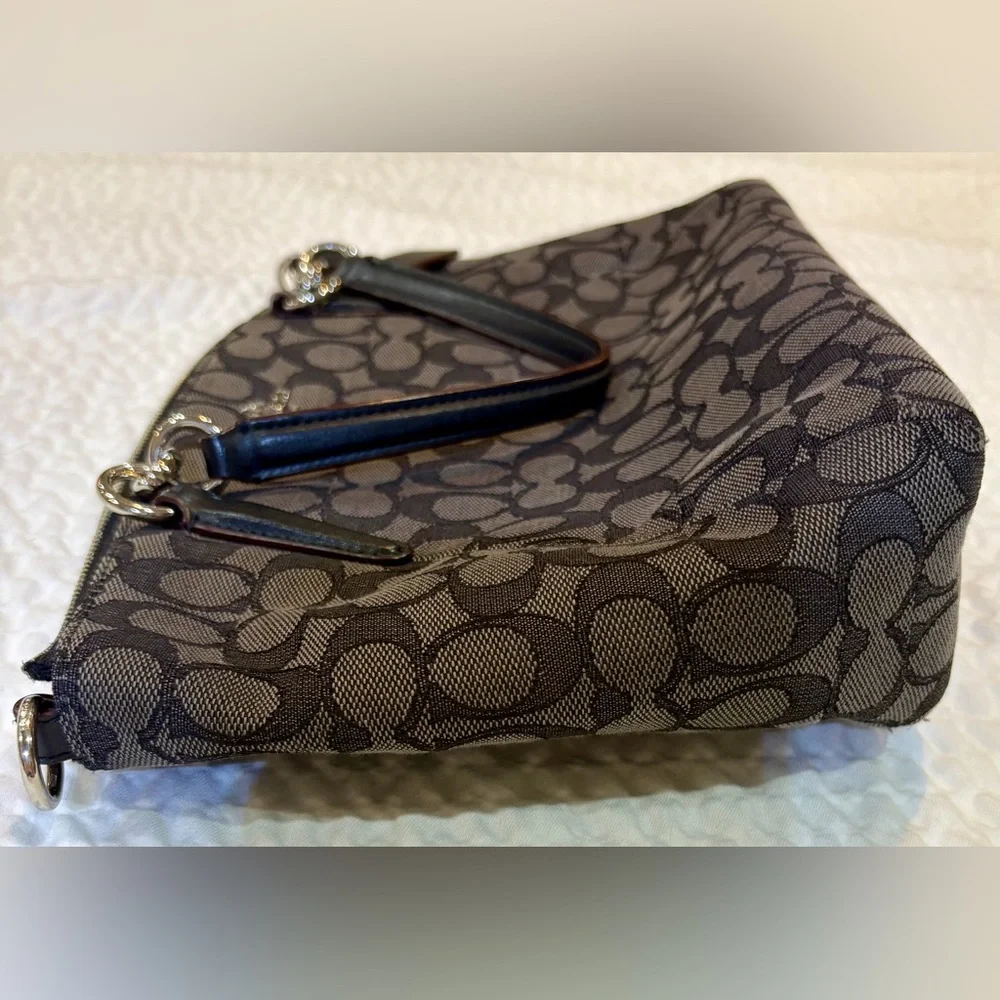 COACH Small Kelsey Satchel Signature Canvas Detachable Crossbody Strap GUC 🩶🤩🖤 - Picture 12 of 14